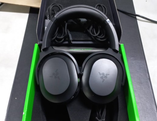 Гарнитура Razer Barracuda RZ04-03790100-R3M1