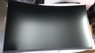 31.5" Монитор LG UltraGear 32GS60QC-B