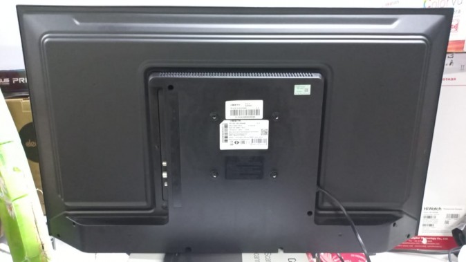 Телевизор VESTA TV LED V32LH4000 черный Безрамочный