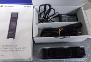 Зарядная станция PlayStation PS5 DualSense Charging Station (CFI-ZDS1)