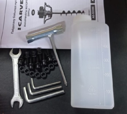 Мотобур Carver AG-52/000 бытовой 2-х такт. 1400Вт 1.9л.с.