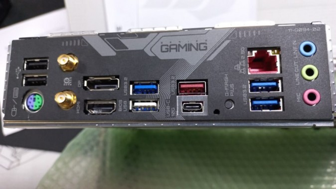 ПРОДАН  Материнская плата Gigabyte [B650 GAMING X AX]