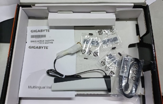 ПРОДАН  Материнская плата Gigabyte [B650 GAMING X AX]